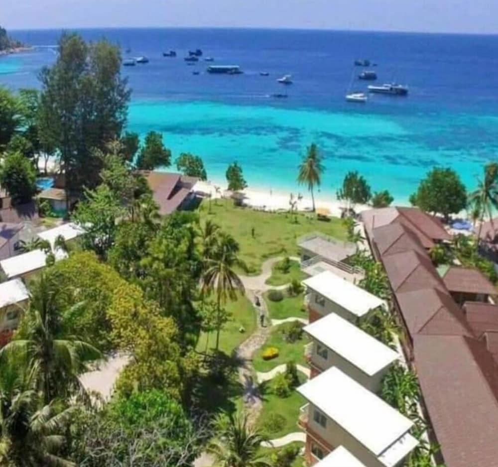 Z-Touch Lipe Island Resort Exterior photo